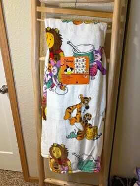 Disney Winnie the Pooh Halloween Plush Throw Blanket 50x70 NWT
